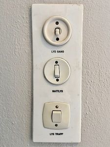 File:225px-Electric switch 1.jpg