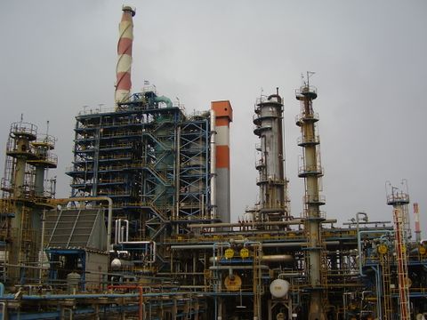 File:480px-PikiWiki Israel 5905 haifa oil refinery.jpg