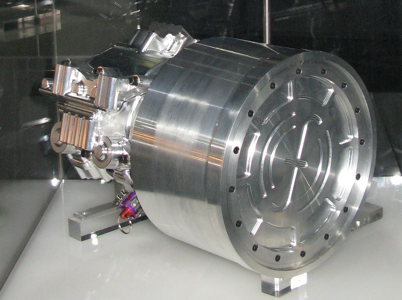 File:800px-Flybrid Systems Kinetic Energy Recovery System.jpg