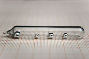 File:300px-Gallium sealed in vacuum ampoule.jpg