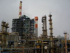File:240px-540px-PikiWiki Israel 5905 haifa oil refinery.jpg