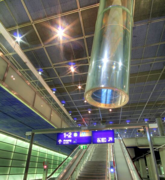 File:547px-1200px-Berlin light tube2.jpg