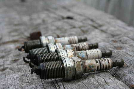 File:450px-Spark plugs.jpg