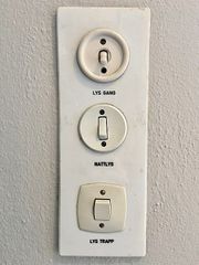 File:180px-Electric switch 1.jpg