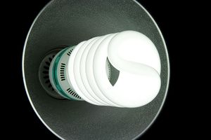 File:300px-8450-a-compact-fluorescent-light-bulb-pv.jpg