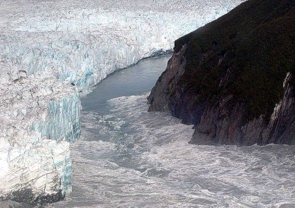 File:Hubbard Glacier August 14.2002.jpg