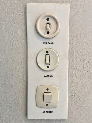File:300px-Electric switch 1.jpg