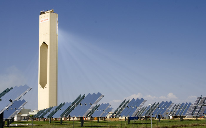 File:PS10 solar power tower.jpg