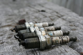 File:320px-Spark plugs.jpg