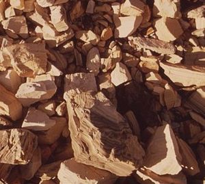 640px-OIL SHALE. IT IS THE KEROGEN IN THIS ROCK WHICH WHEN HEATED TO 900 F., YIELDS OIL - NARA - 552547.jpg