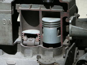 Piston of DAT engine.jpg
