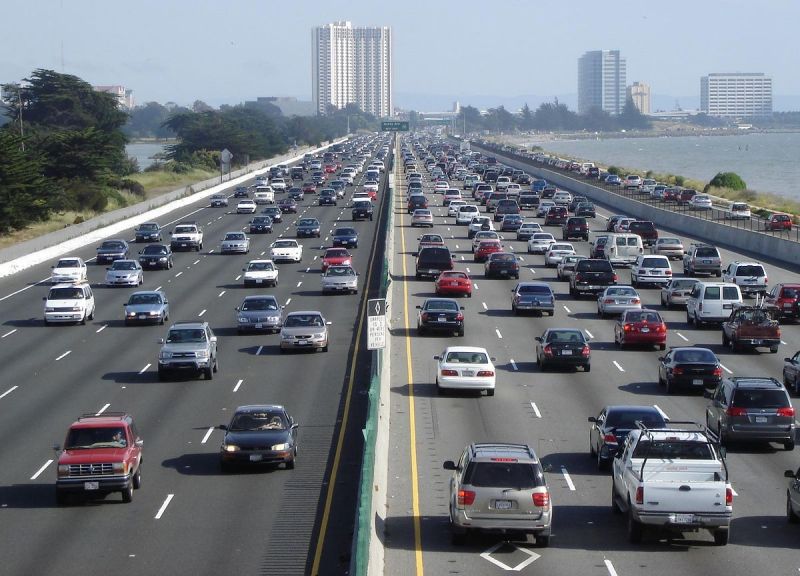 File:1200px-Traffic.jpg