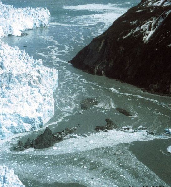File:Hubbard Glacier May 20.2000.jpg