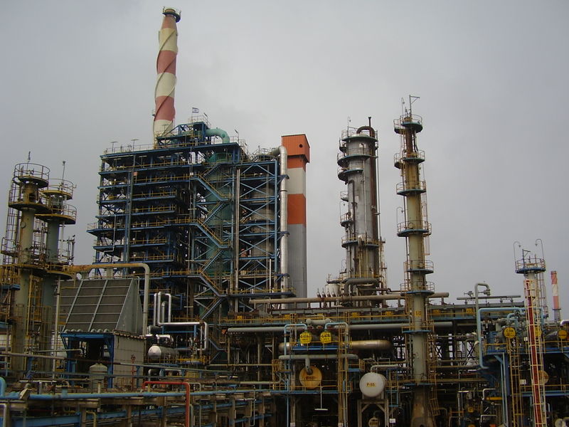 File:PikiWiki Israel 5905 haifa oil refinery.jpg