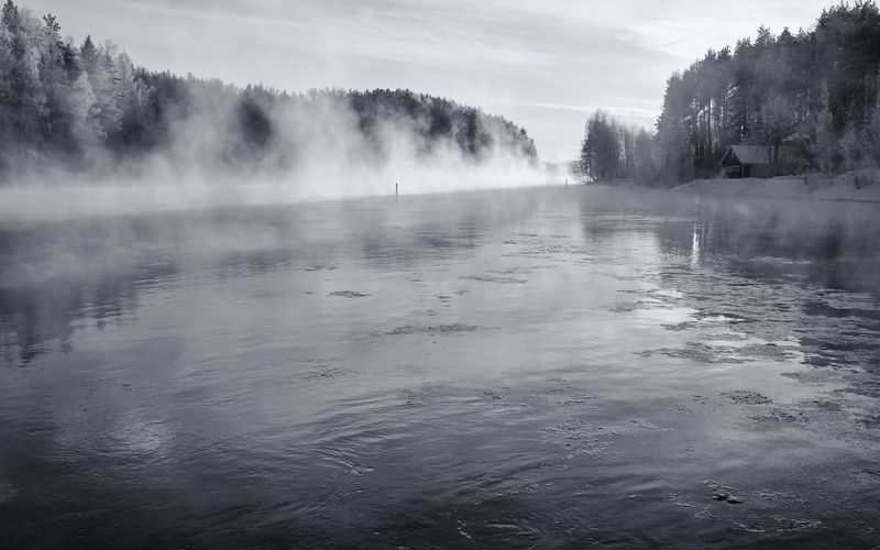File:Fog-hd-steam-buildings-treeslake-shore-ice-landscapes-cabin-houses-trees-lake-images-sky-forest-bw-snow-winter-natural-high-definition-jpg.jpg