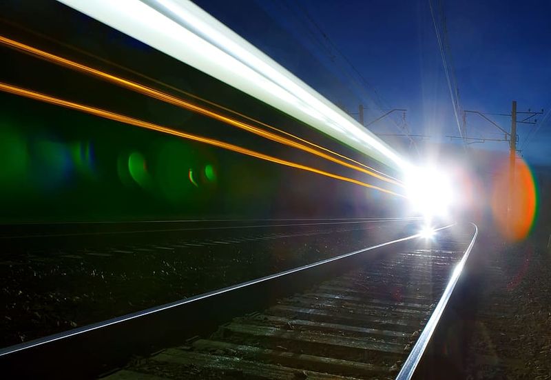 File:Speedoflight.jpg