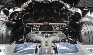 Koenigsegg-one1-engine.jpg